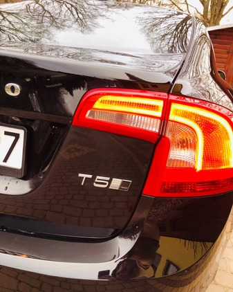 Volvo S60 cena 69000 przebieg: 80700, rok produkcji 2018 z Augustów małe 172